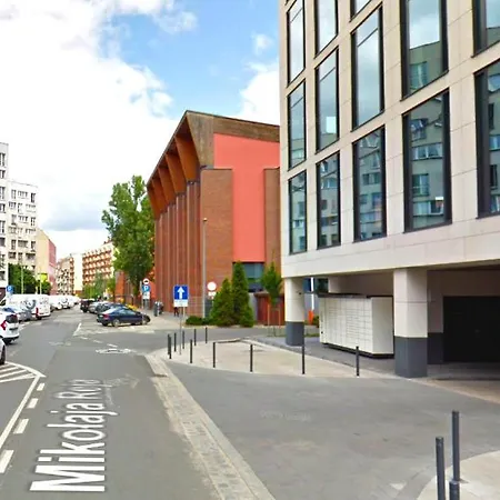 Blacknight - Self Check-in 24h * ヴロツワフ