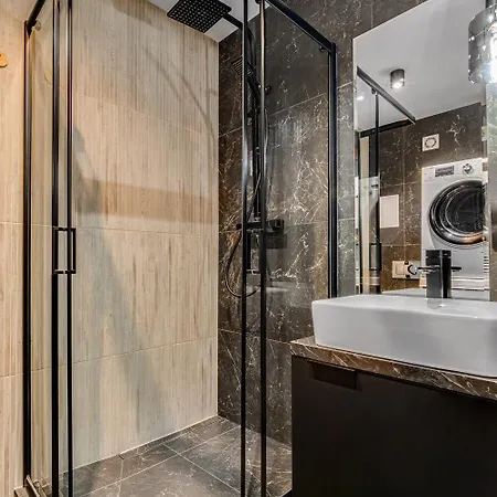 Blacknight - Self Check-in 24h ヴロツワフ