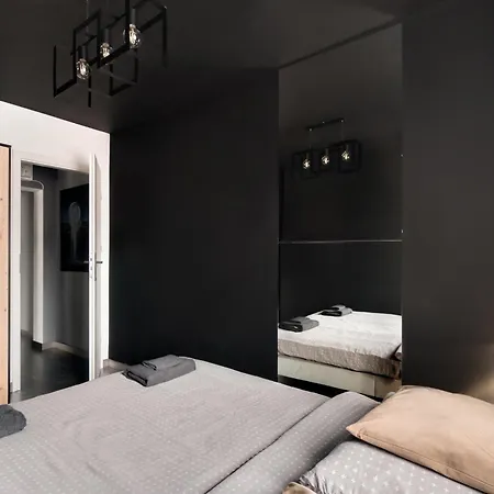 アパート Blacknight - Self Check-in 24h ヴロツワフ