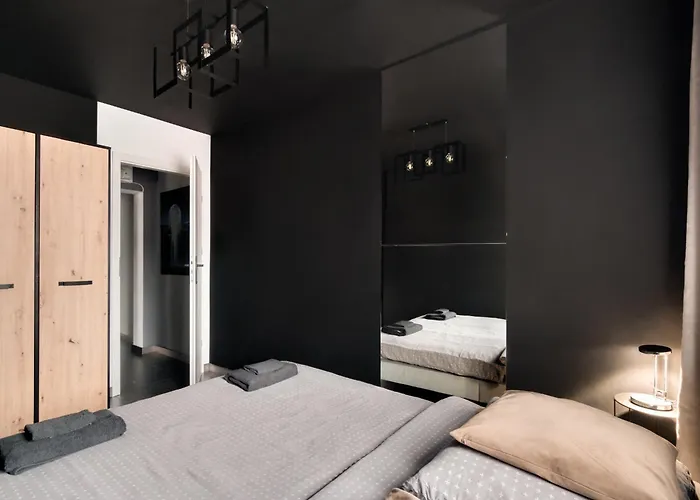 Apartamento Blacknight - Self Check-in 24h Breslavia
